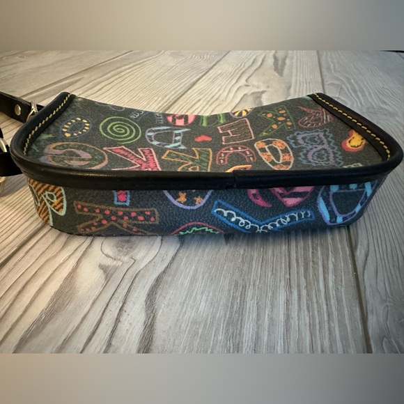 Vintage Dooney & Bourke wristlet - Picture 3 of 9